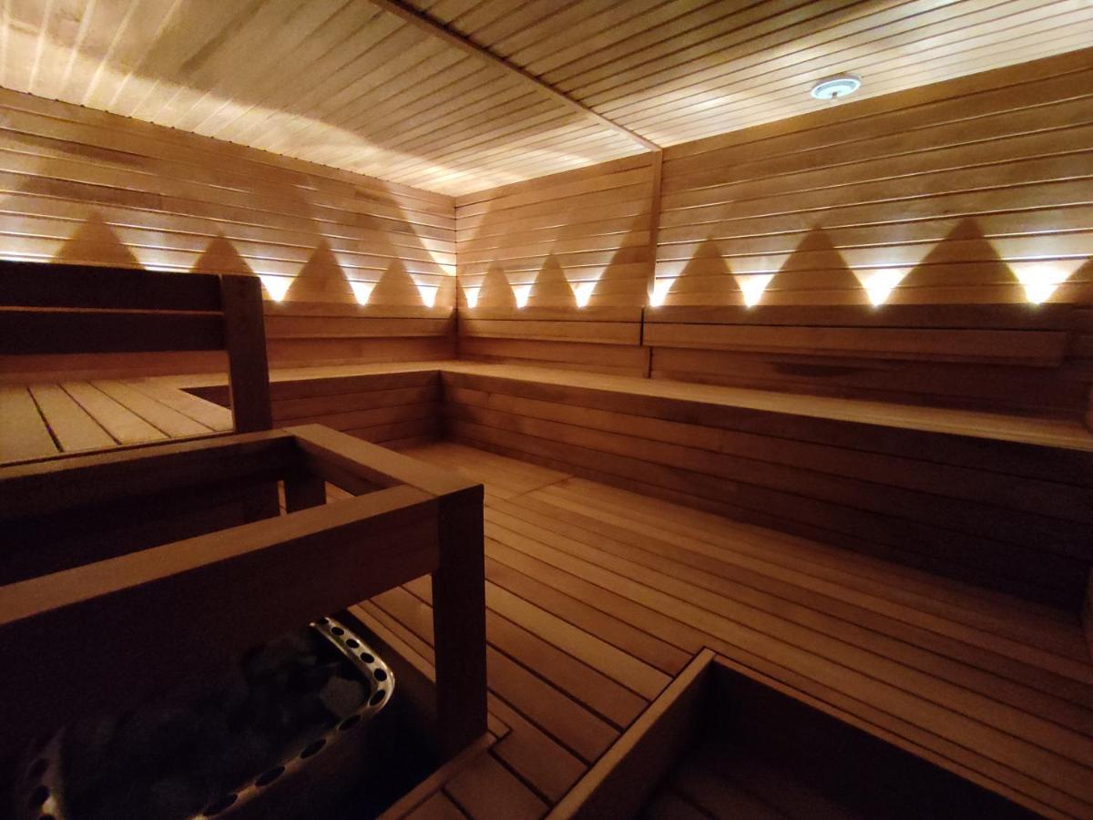 Hotel Royal Рука Экстерьер фото